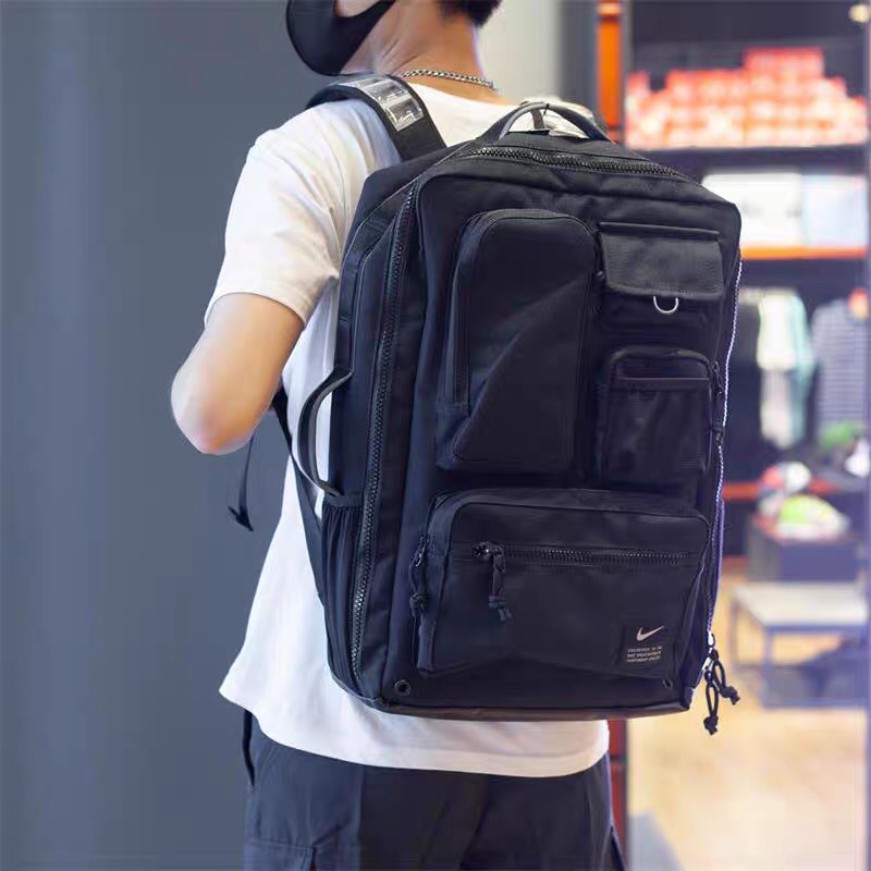 Nike 运动旅游背包双肩包 分享