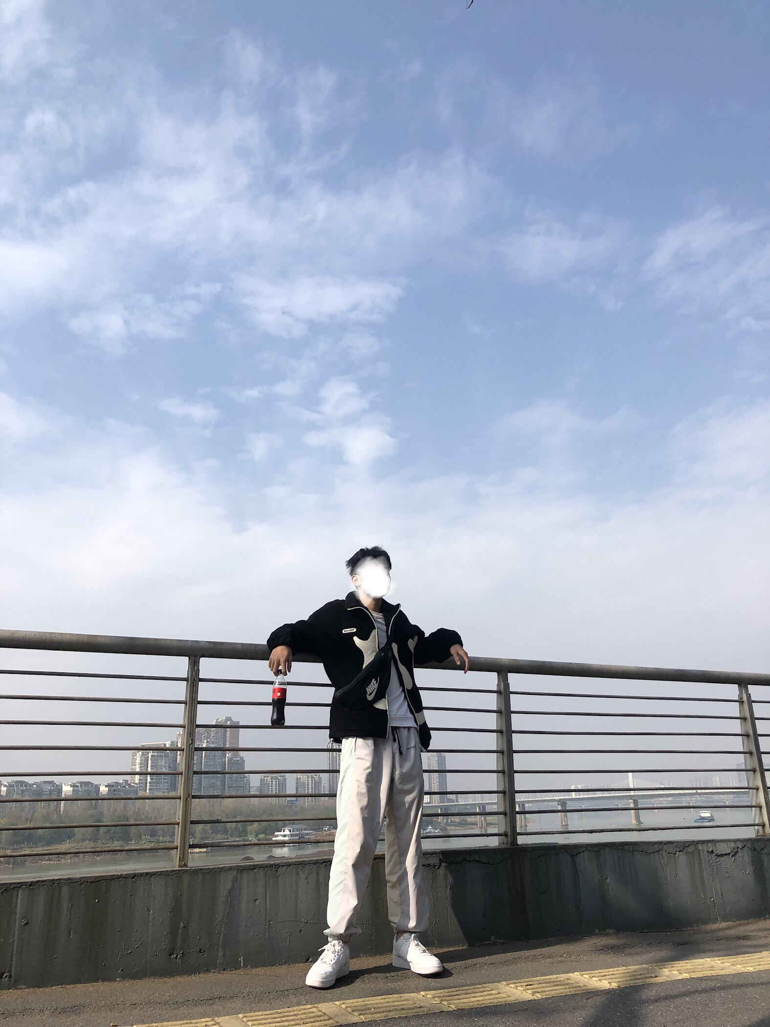 蓝蓝的天空