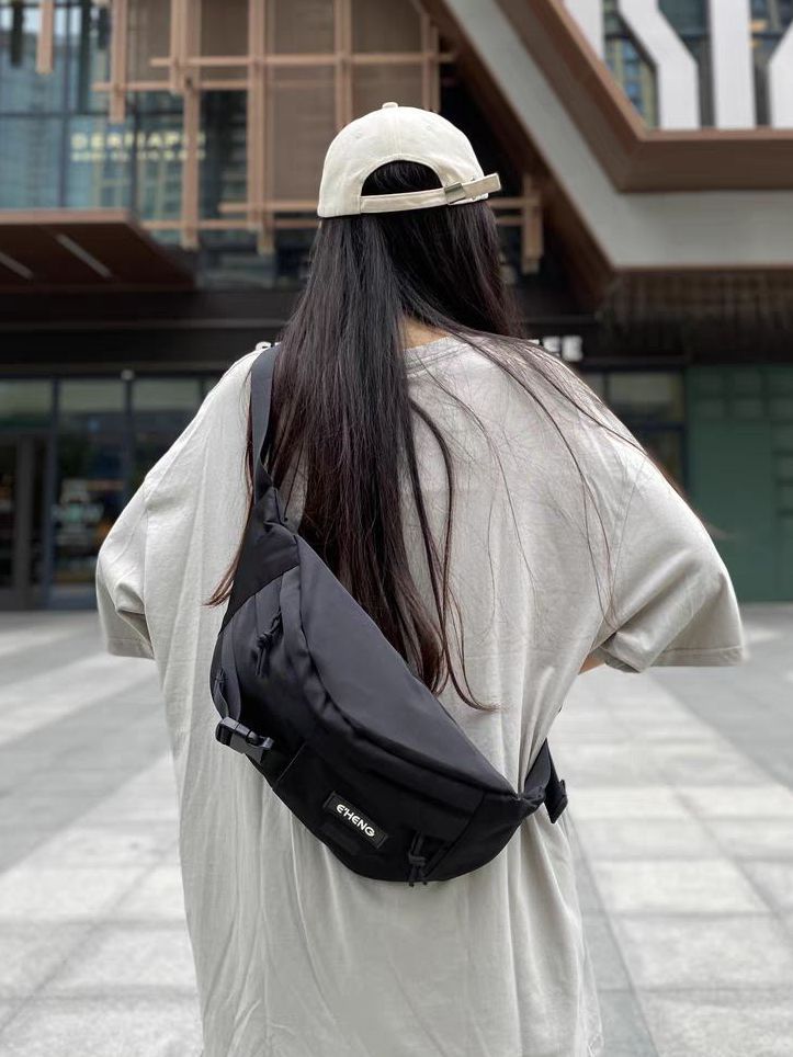 百搭款木村耀司腰包