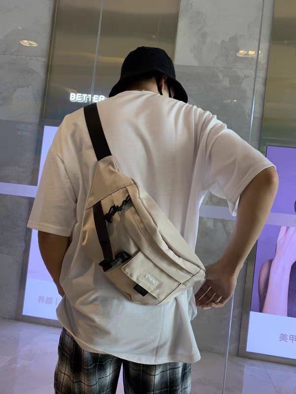 木村耀司 斜挎小包，超休闲风的～