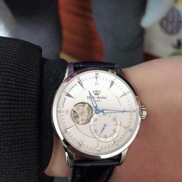 天王 真皮轮时代系列机械手表