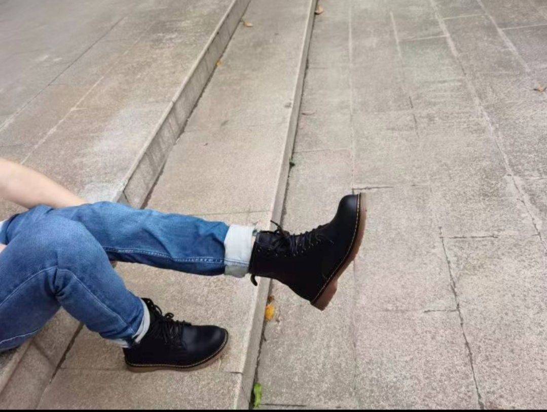 马丁靴性价比首选，现在越来越喜欢马丁靴了