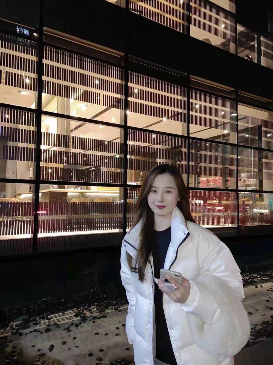 今日推荐：胶章基础鸭绒羽绒服