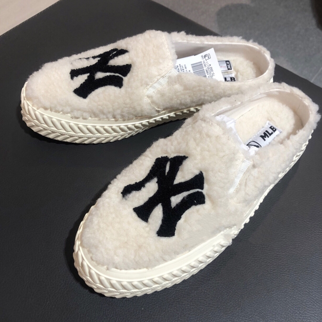 超保暖 MLB Play Ball 毛绒拖鞋