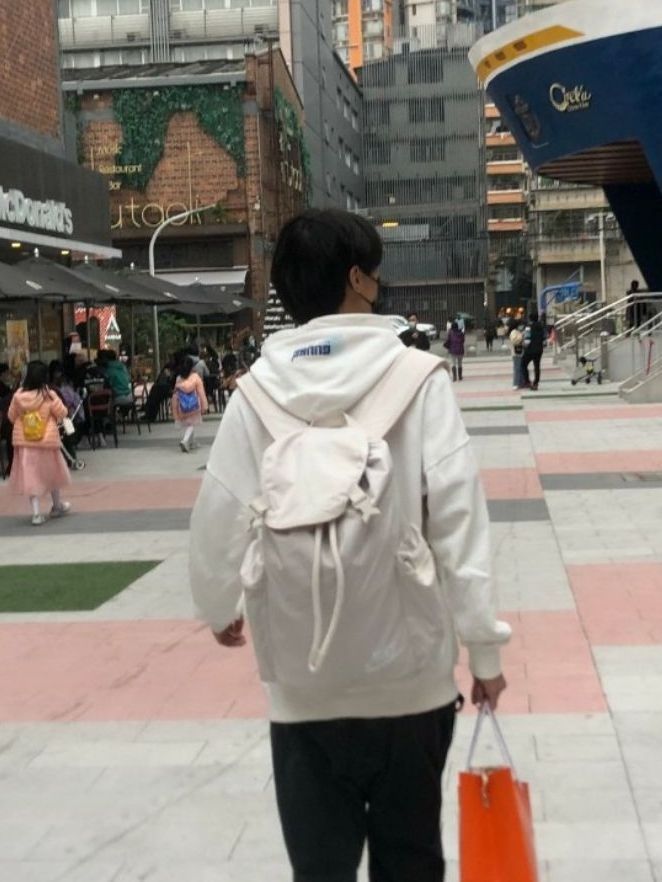 淡色双肩包包真实评价