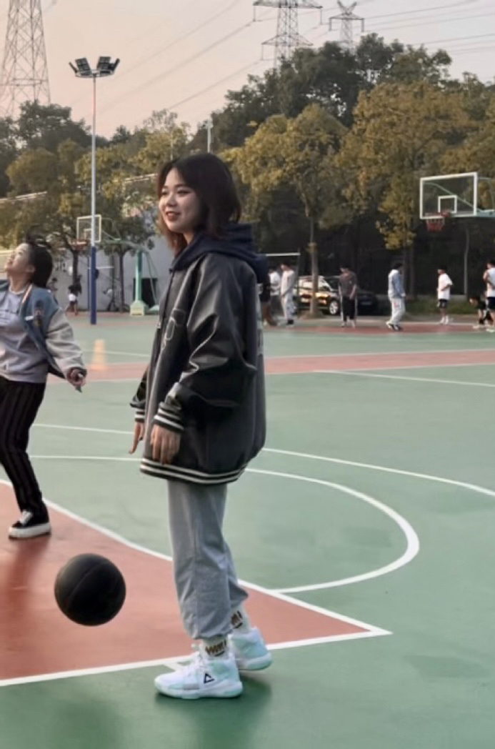 女生球鞋