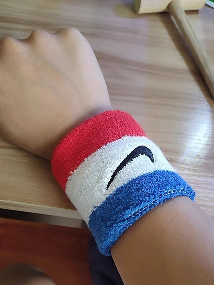 Nike 护腕