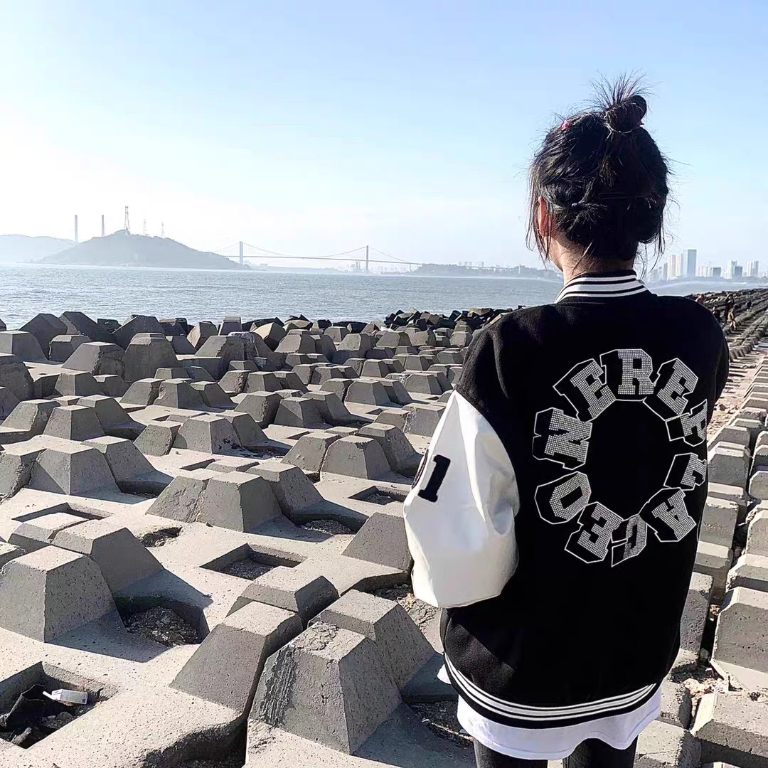 潮酷棒球服｜黑白色系的碰撞
