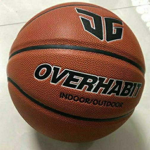 野球场的实战好球 🏀      