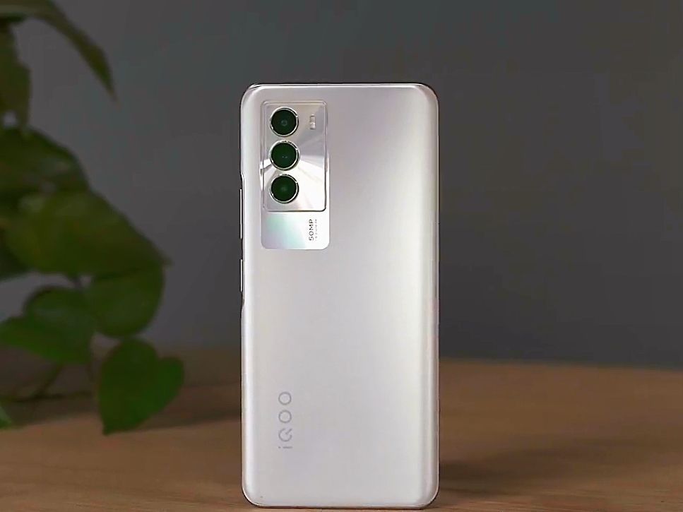 颜值与性能｜iQOO Neo5se