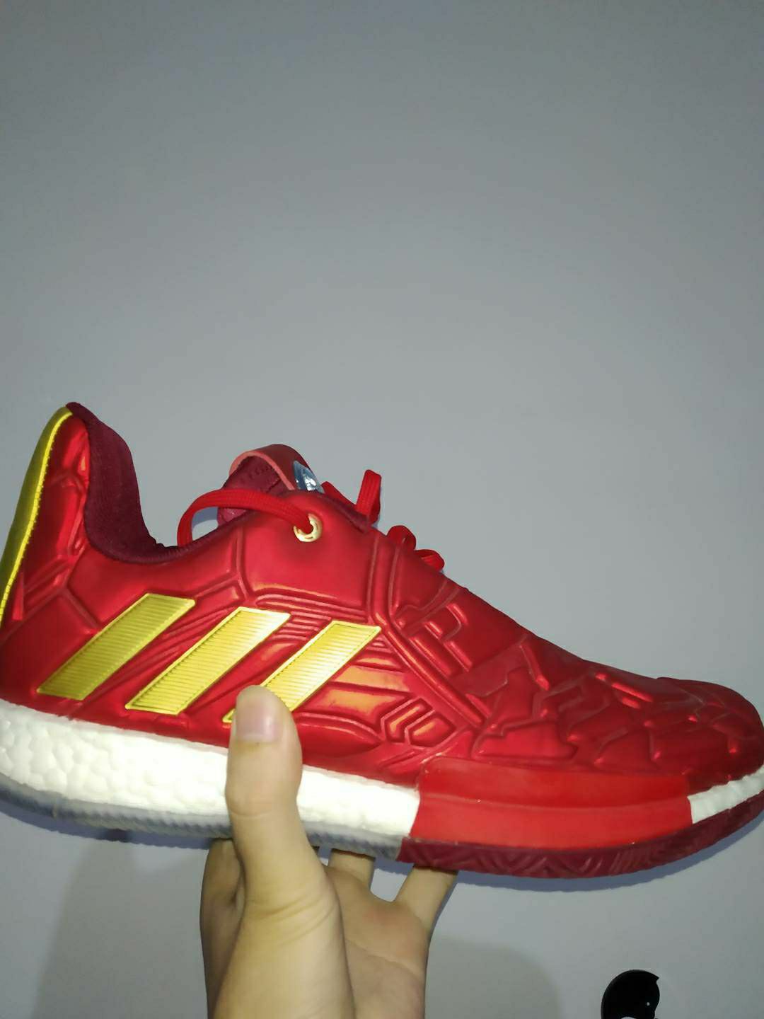 过年就要红，👟球鞋名称：哈登3钢铁侠

