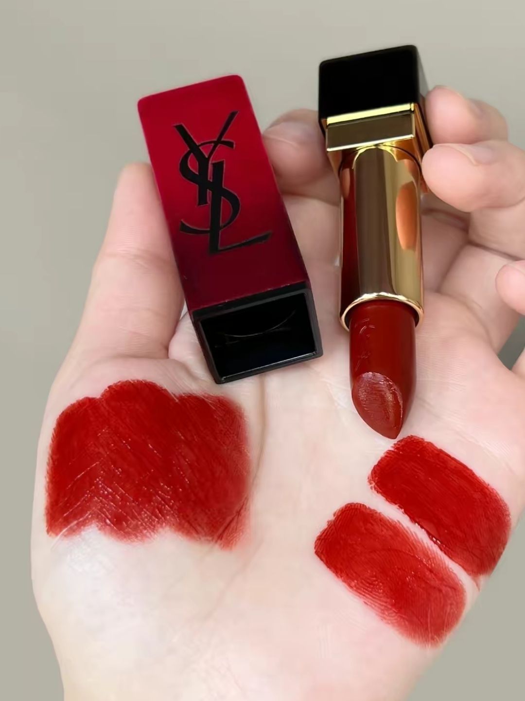 NEW新品！YSL情人节限定红丝绒高级感绝
OMG!
