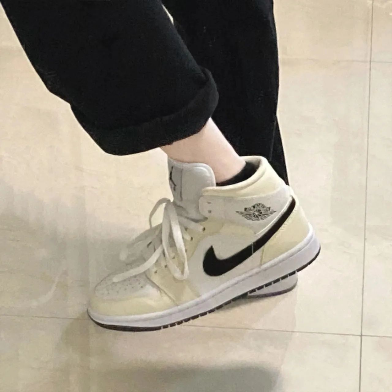 哭了!被朋友误以为很贵的鞋子!aj1椰奶