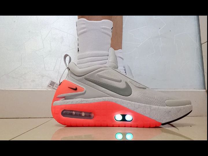 Nike adapt auto max