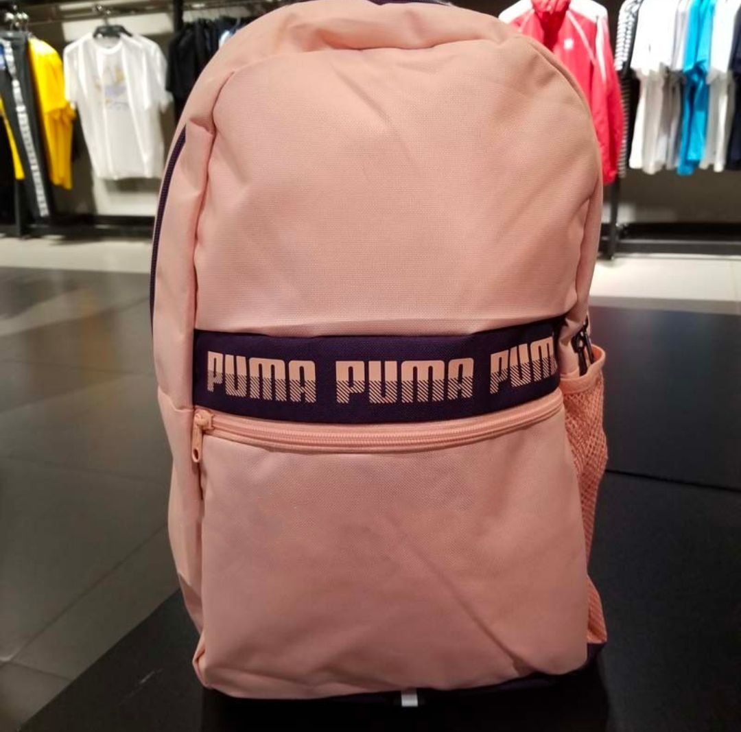                    Puma 纯色户外运动背包分享