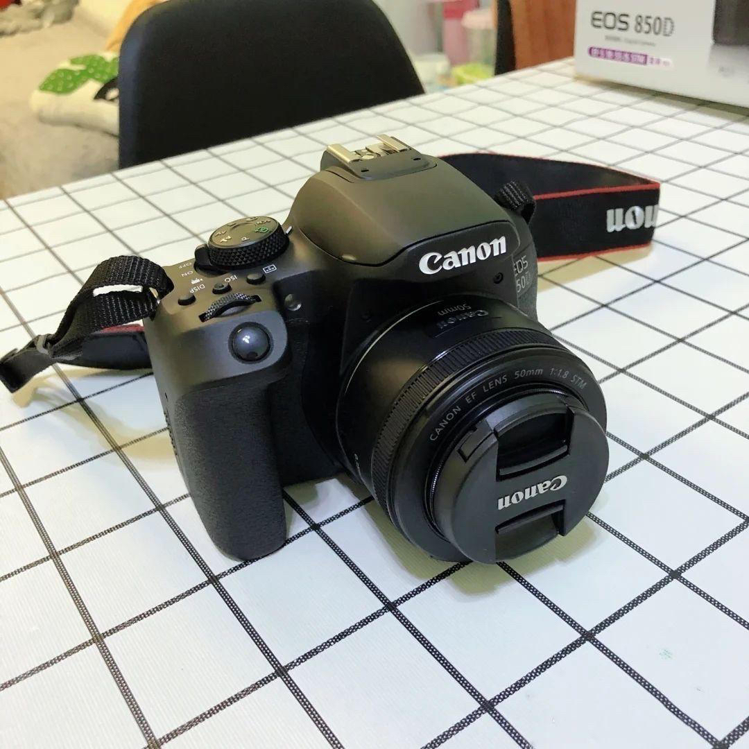 佳能 EOS 850D，让生活充满色彩