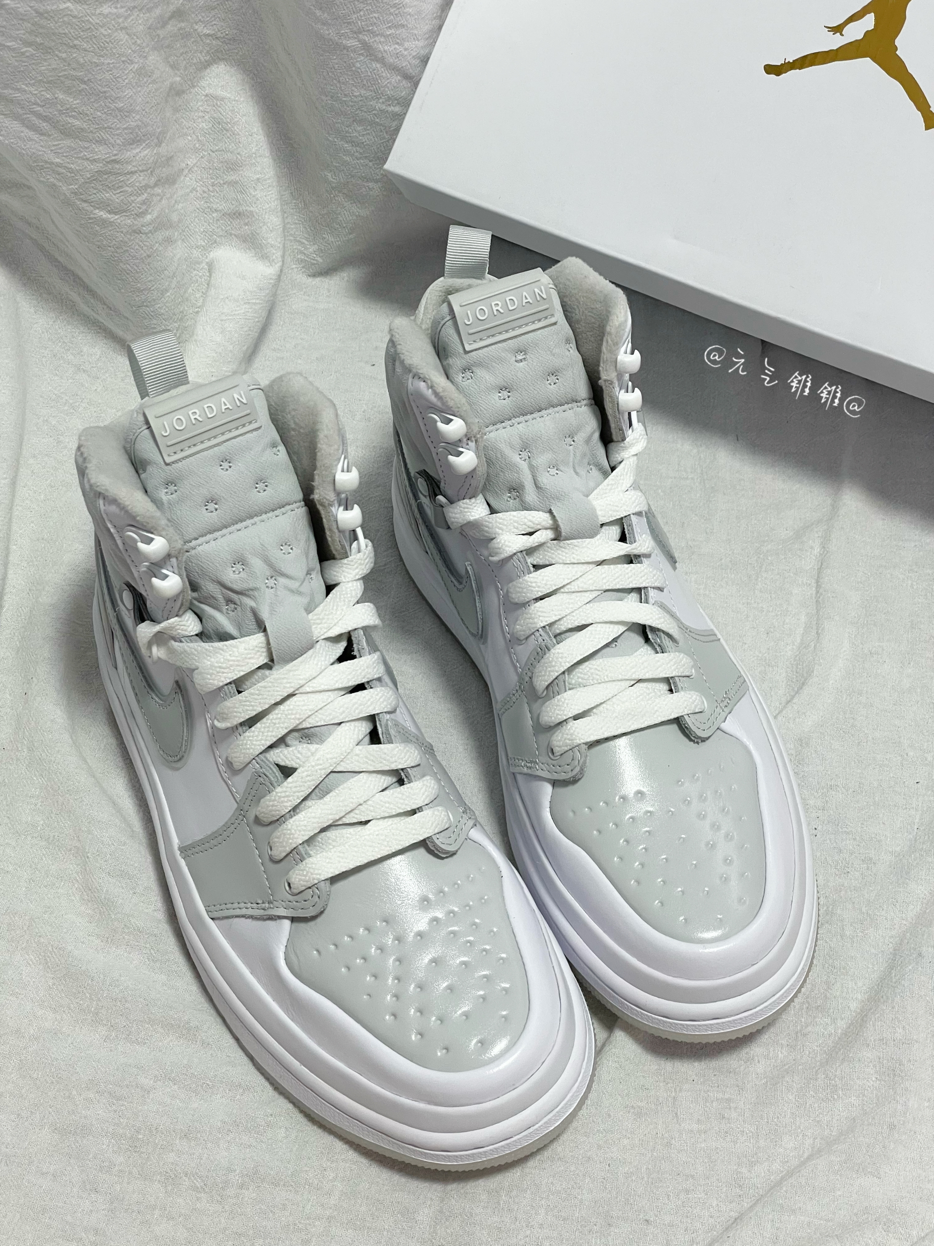 我的宝藏好鞋 百搭冷门AJ1白灰复古球鞋