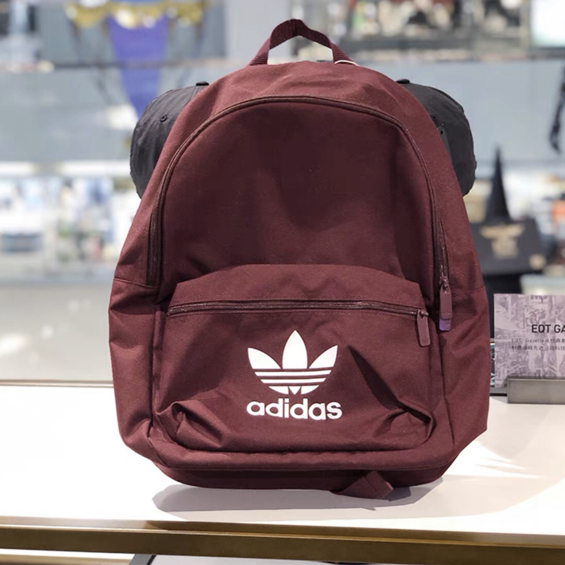 adidas 学院风双肩包 分享