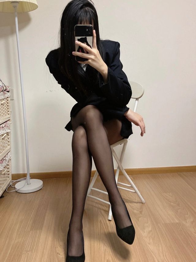穿搭一下看看