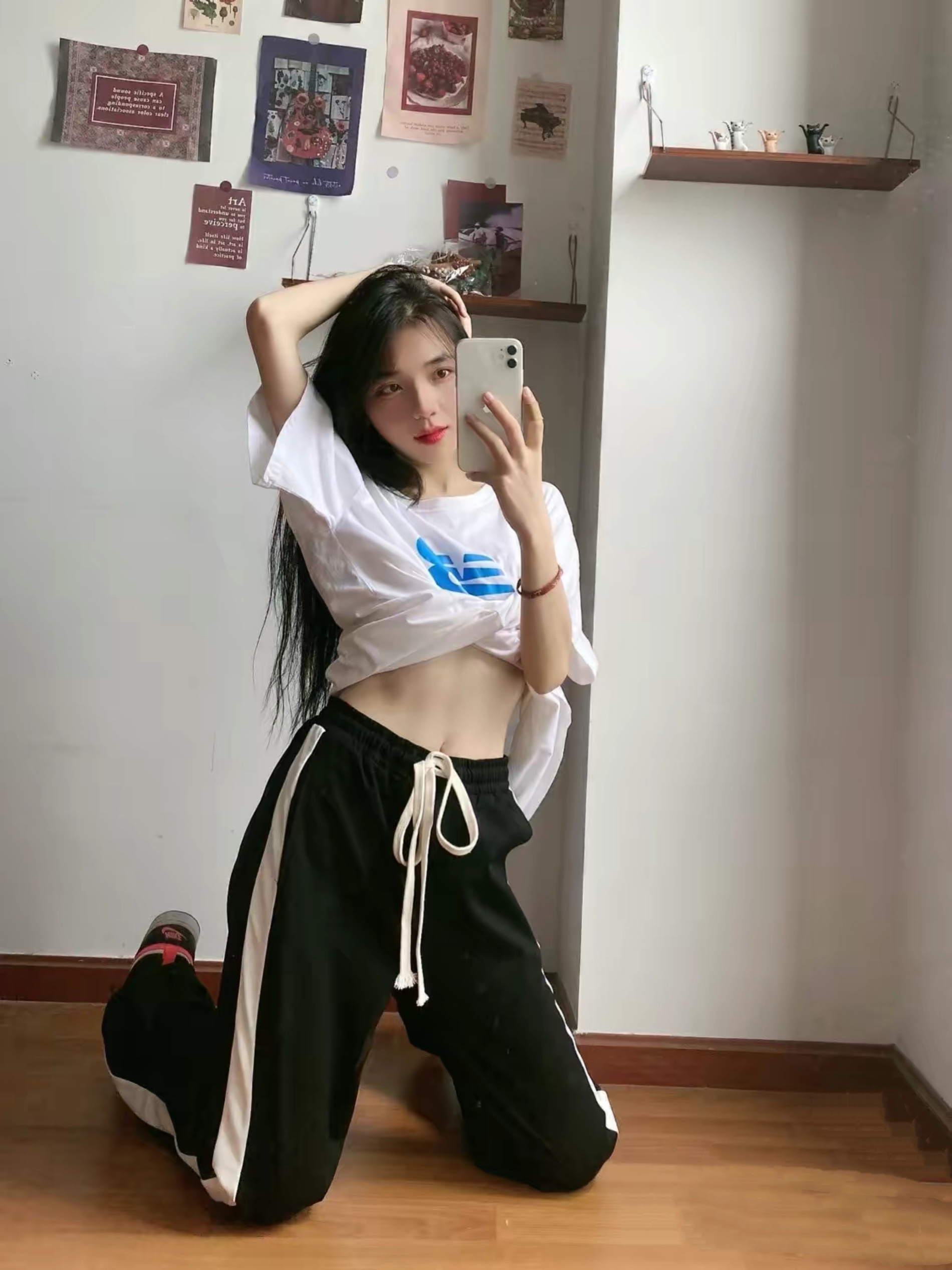 女生穿搭｜黑白简约穿搭|休闲舒适型