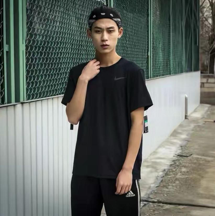 潮流穿搭｜Nike 男子跑步速干透气短袖T恤