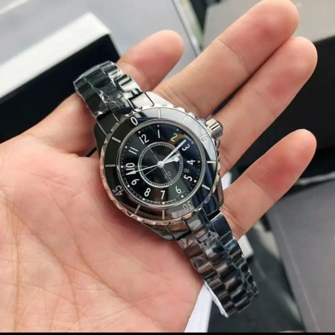 Chanel/香奈儿黑色表盘石英表