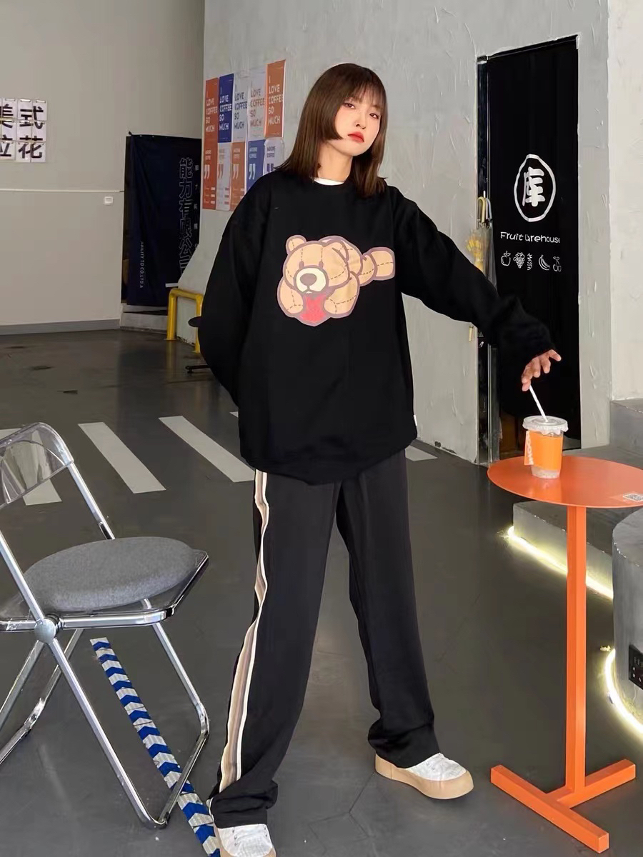 百搭简约卫衣搭配日系直筒长裤