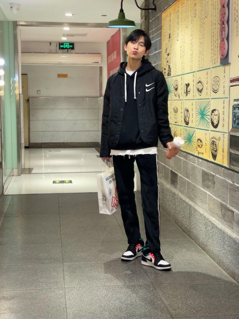 叠穿运动风｜Nike SPORTSWEAR SWOOSH 保暖休闲叠搭夹克搭配分享