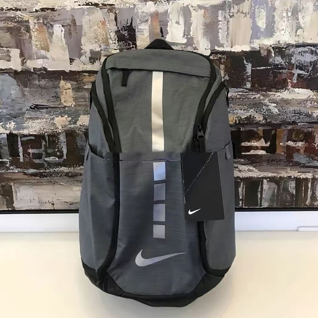 Nike大容量时尚双肩包分享
