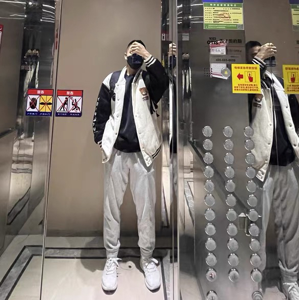 运动风look ｜百搭束脚裤