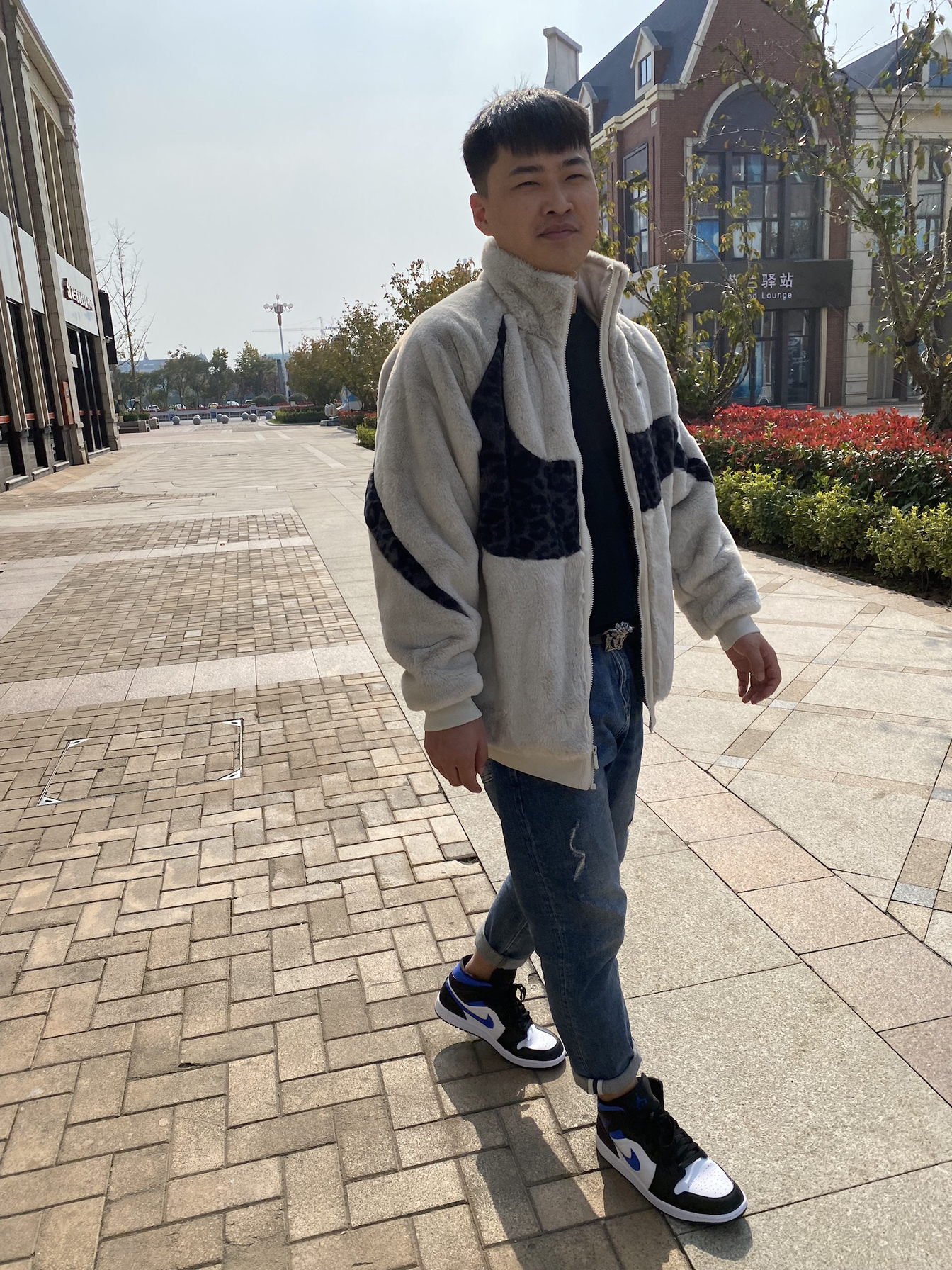 身高｜体重：
177。  160
🧍‍♂