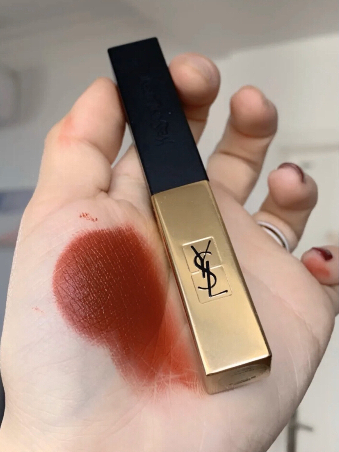 YSL小金条32，甜飒女孩的天堂