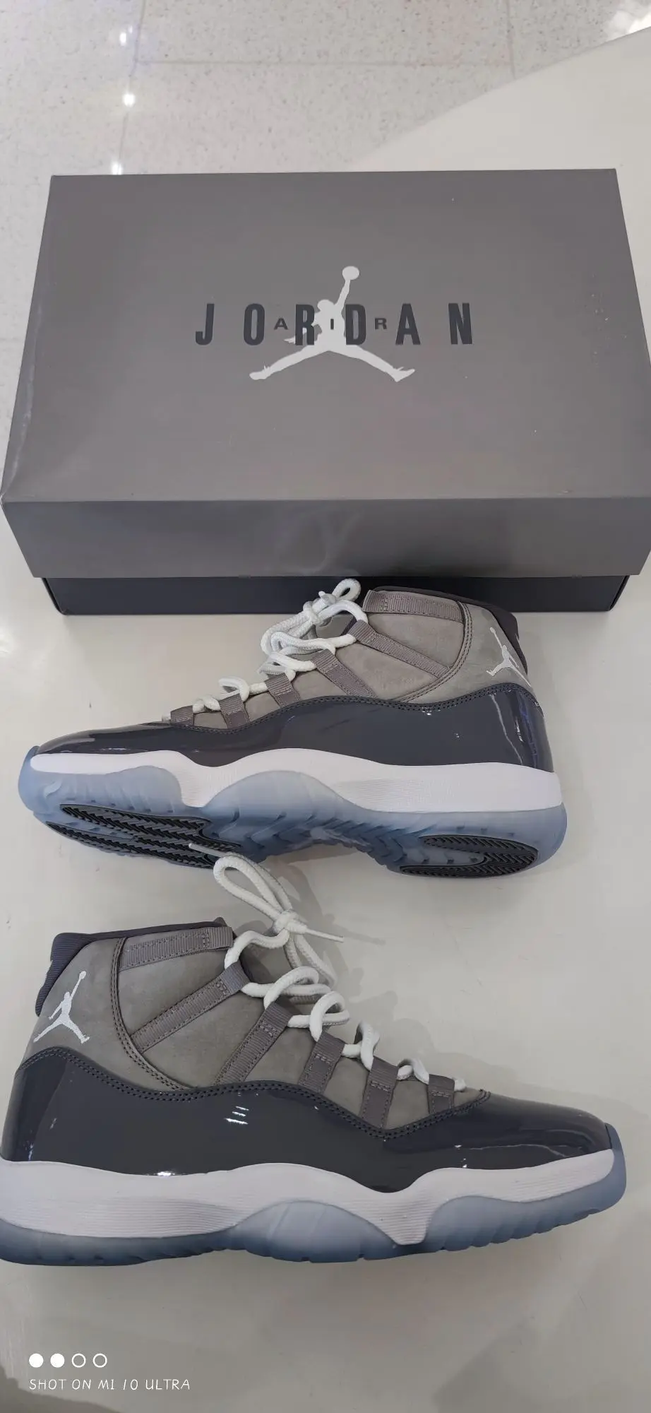 AJ 11 灰白酷灰(2021)