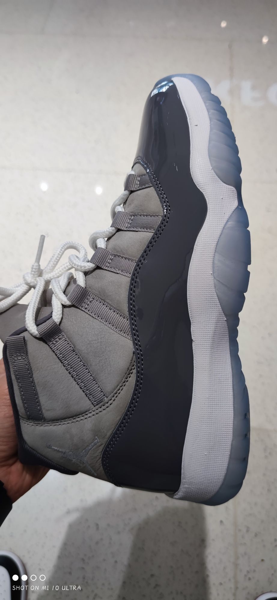 AJ 11 灰白酷灰(2021)