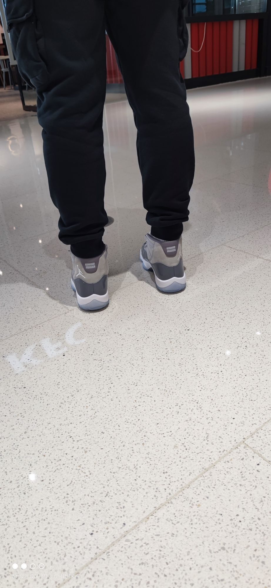 AJ 11 灰白酷灰(2021)