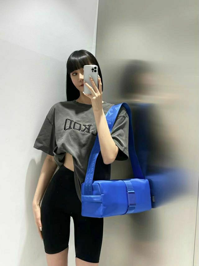 叮咚，按时长大。  ＃穿搭