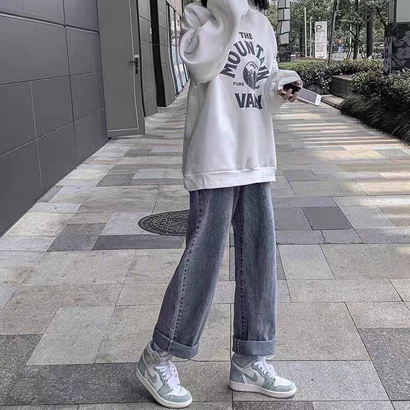 查尔斯桃心水洗直筒牛仔裤穿搭分享
