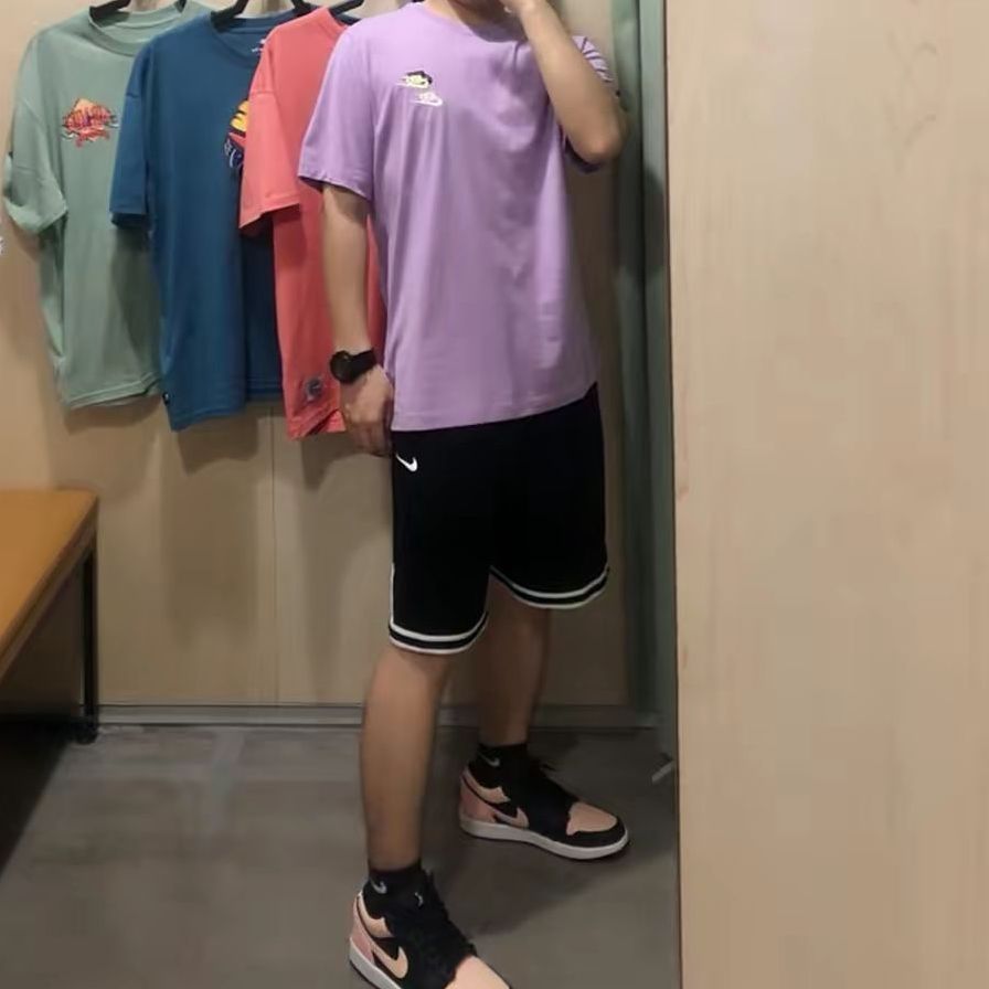 男生夏季时尚穿搭分享/Nike 刺绣Logo运动针织圆领短袖T恤分享