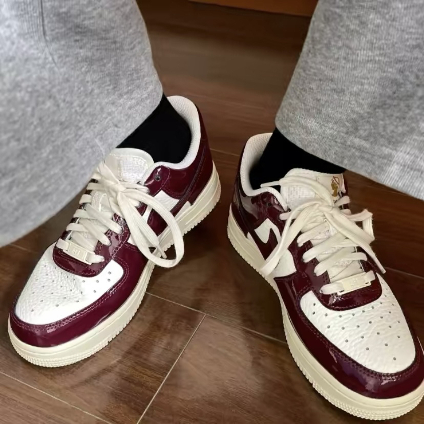 Nike AF1酒红又辣又复古