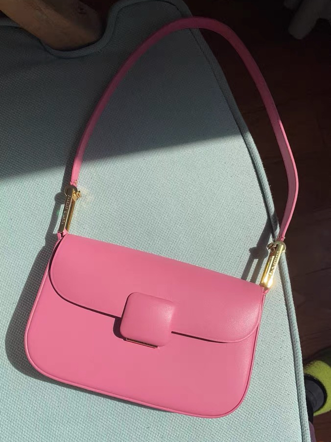 CHARLES＆KEITH 蓬蓬 纯色方形包分享