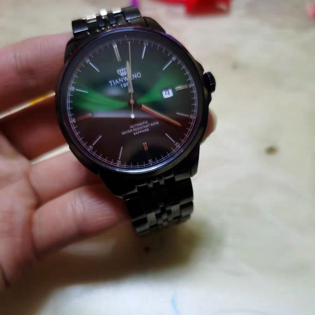 经典绿色黑色手表