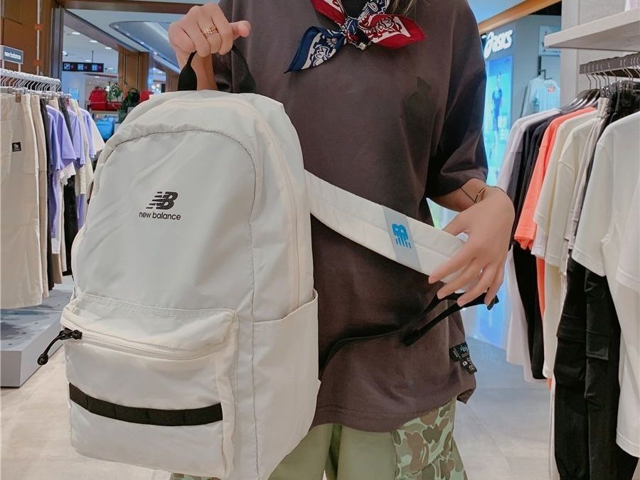 白色便携运动包来啦
