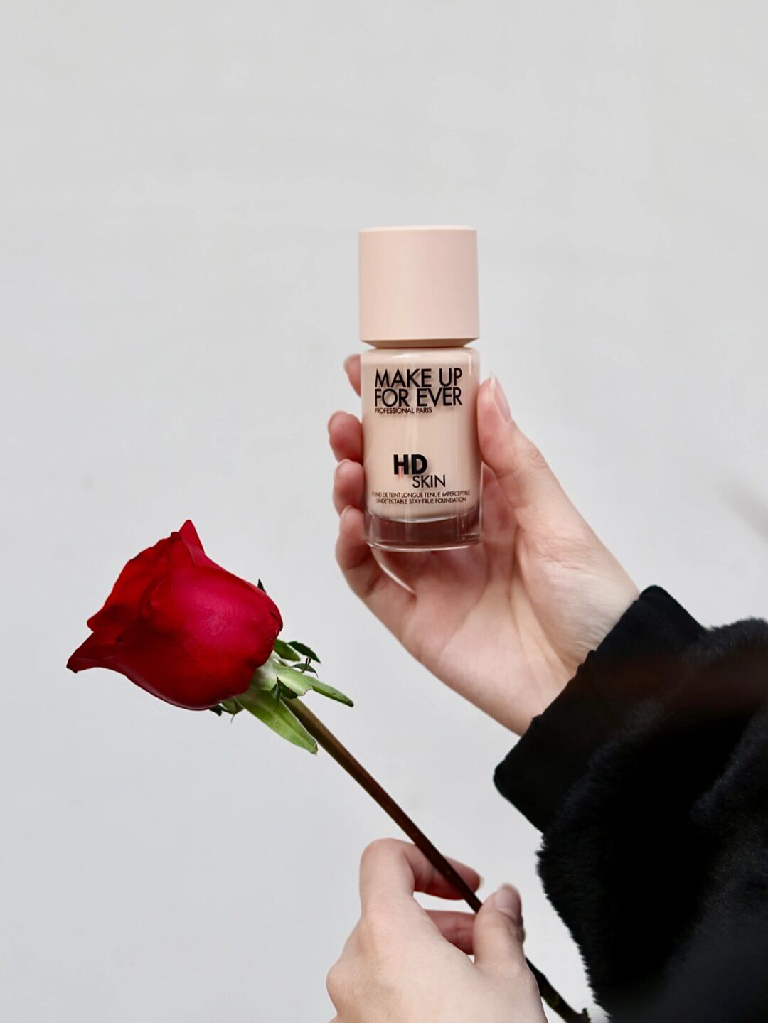 粉底液测评 MAKE UP FOREVER仿真肌粉底液