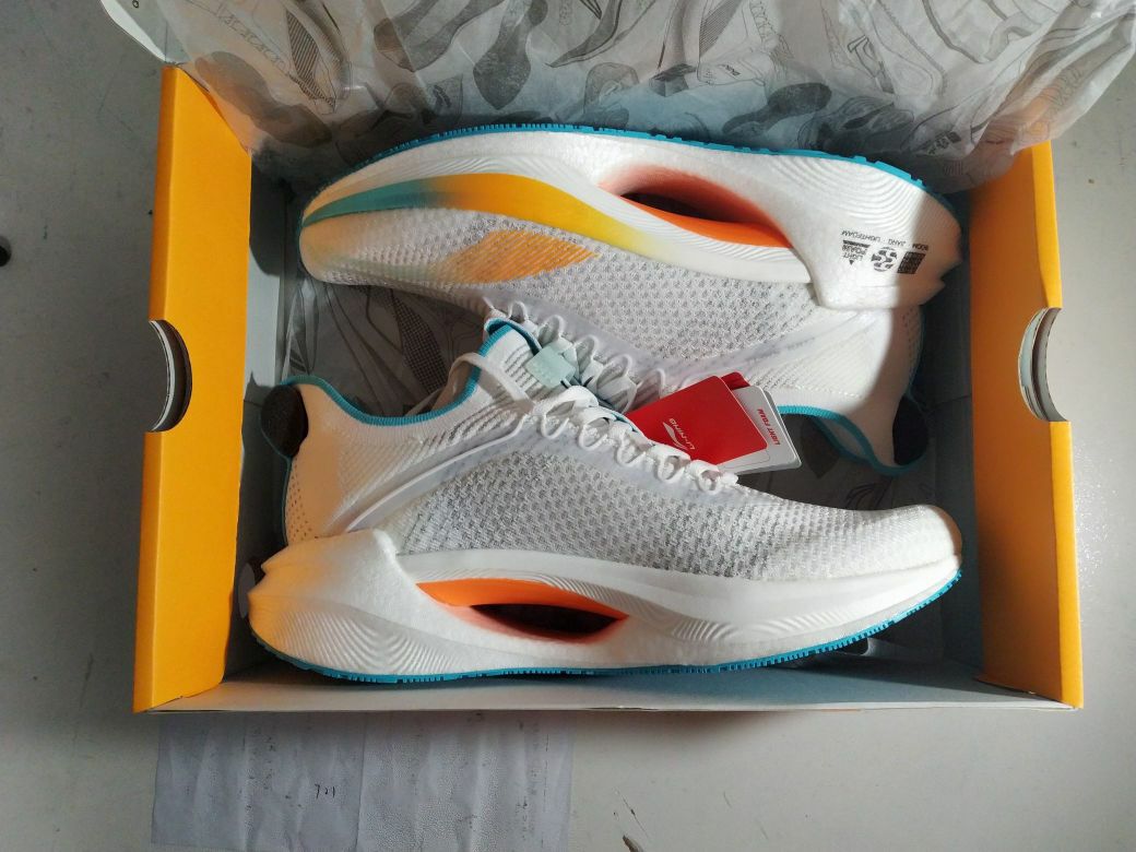 开箱了家人们(防伪码被刮真的有点慌👟球鞋