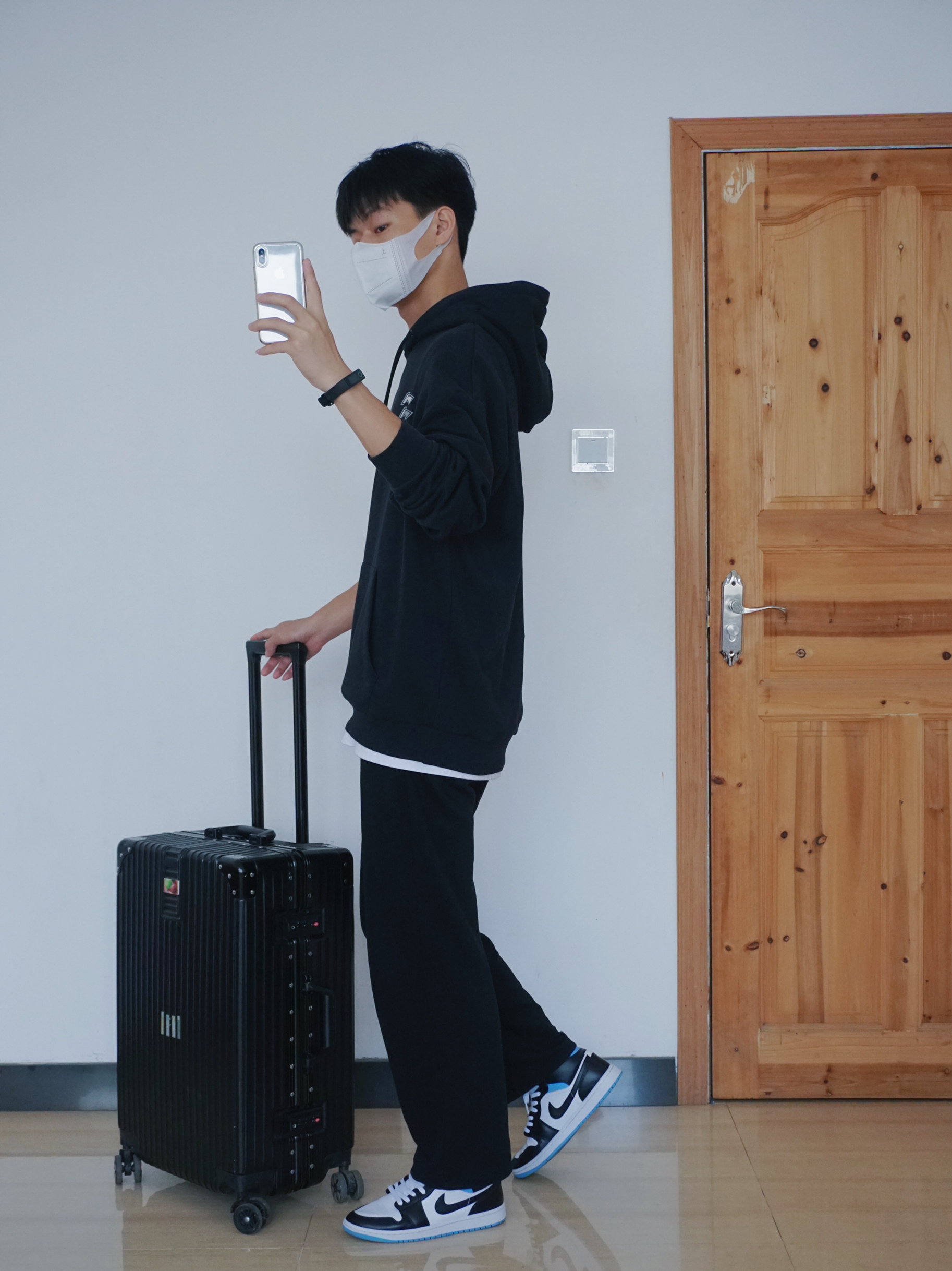 OOTD｜黑色系⚫️叠穿的重要性！少年感穿搭