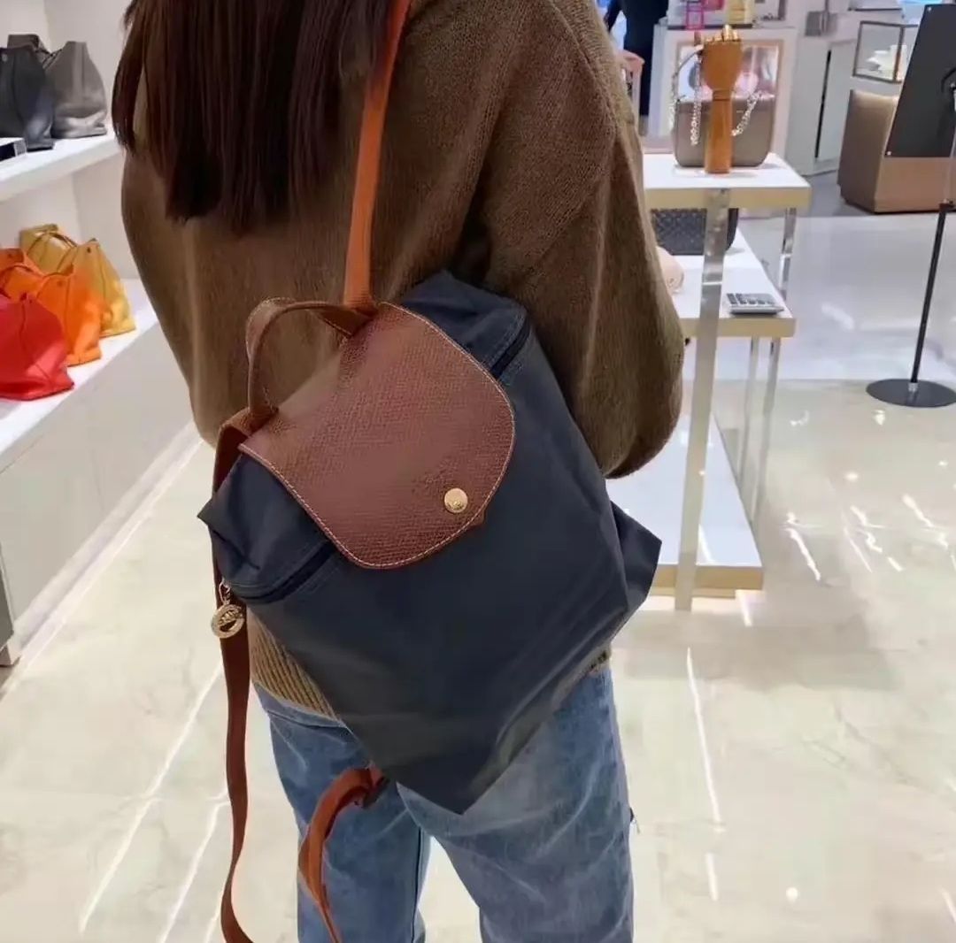 珑骧 经典尼龙款Le Pliage双肩背包分享