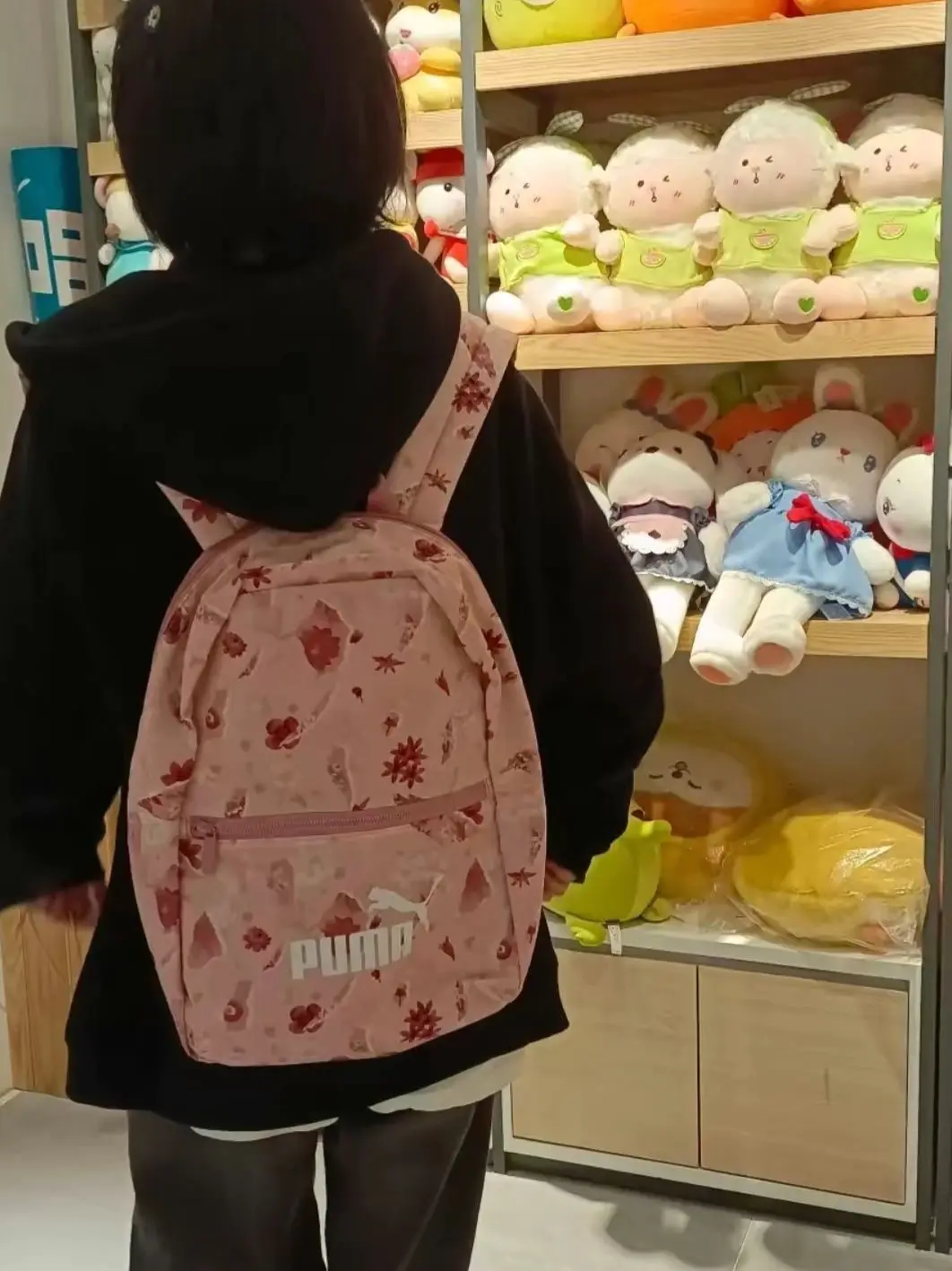 关于这么好看的书包才两百💰这件事