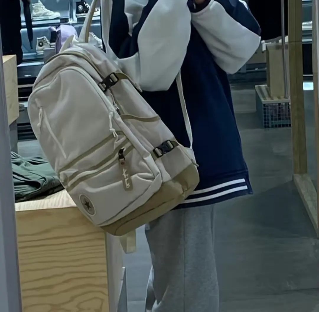 Converse 时尚运动大容量男女同款双肩包分享