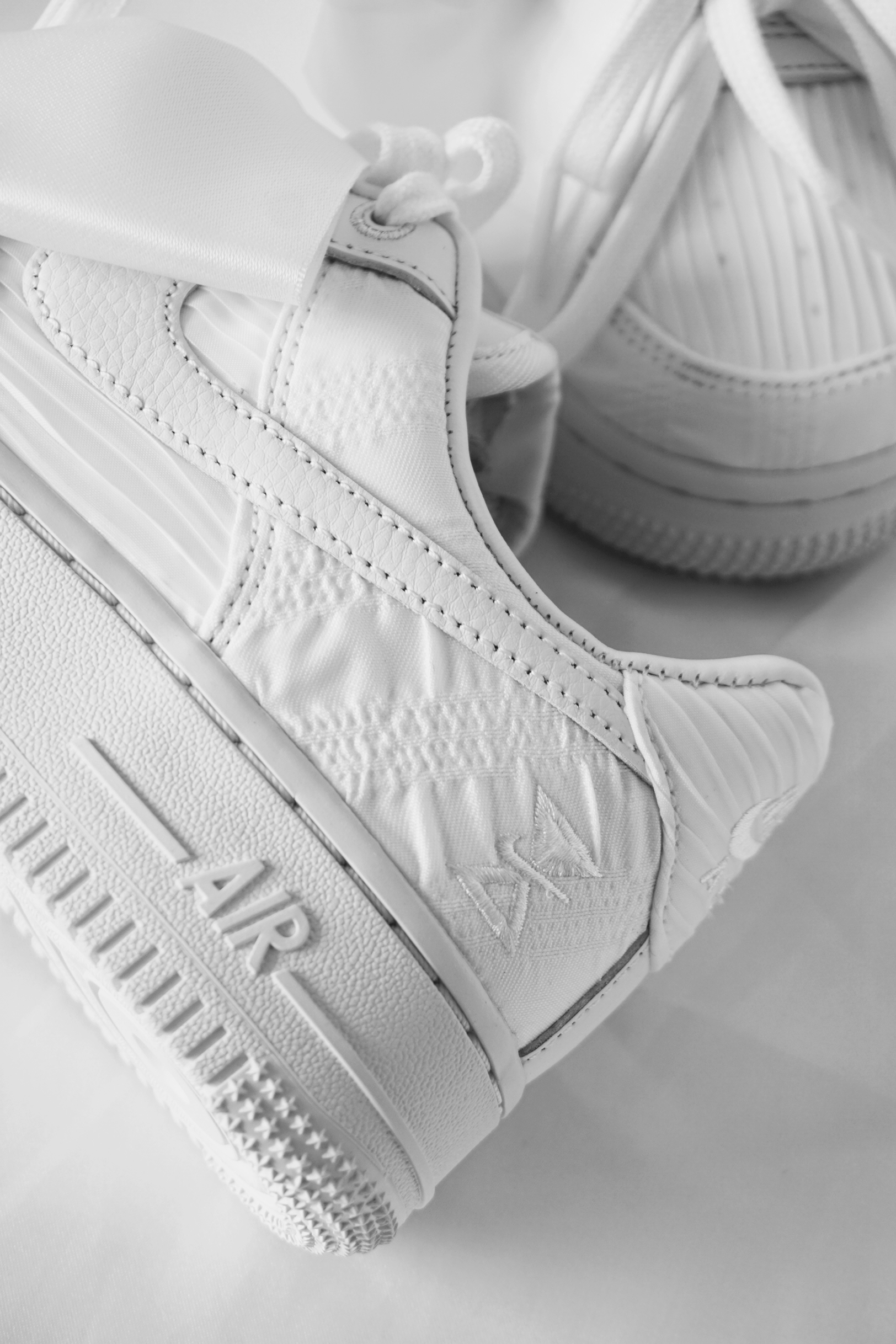 小仙女必备?AF1纯白蝴蝶结