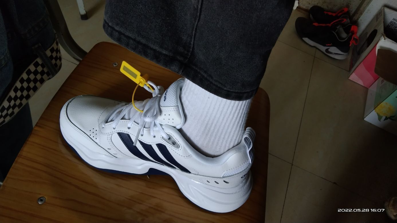 丑
#adidas NEO Strutt